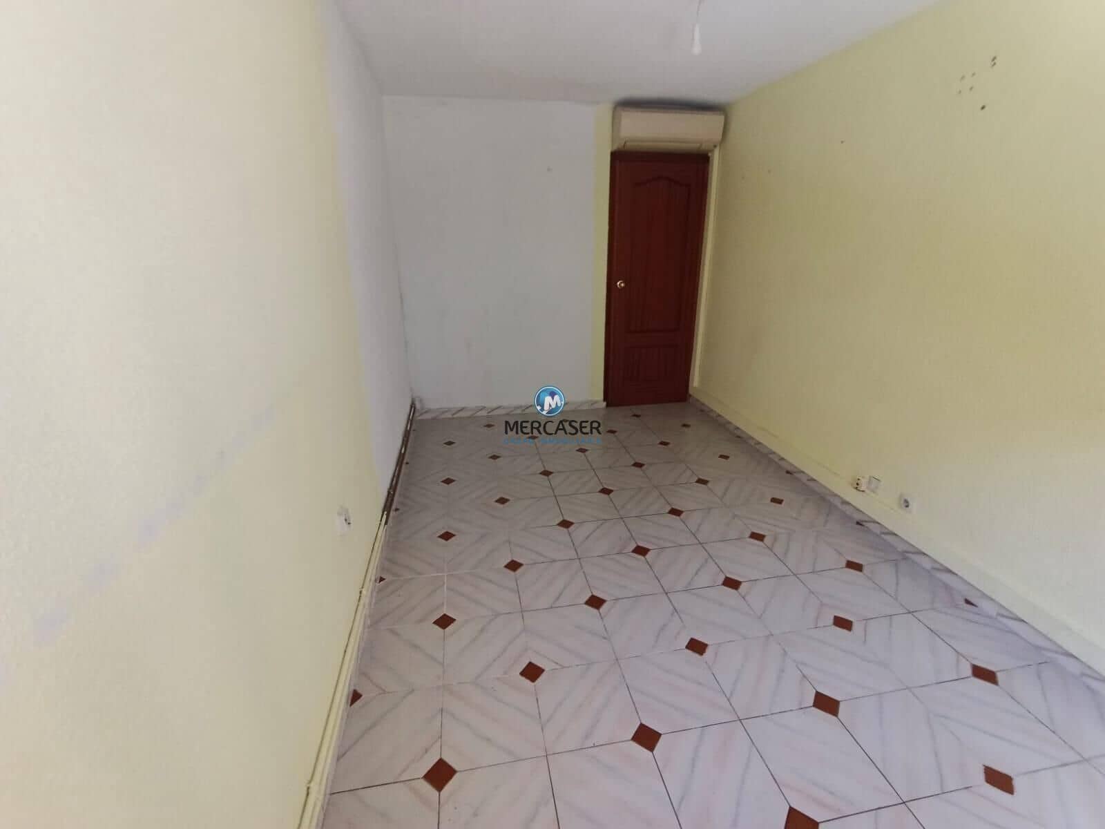 3 bedroom Flat for sale in Torrejon de Ardoz - € 204,000 (Ref: 9867051)