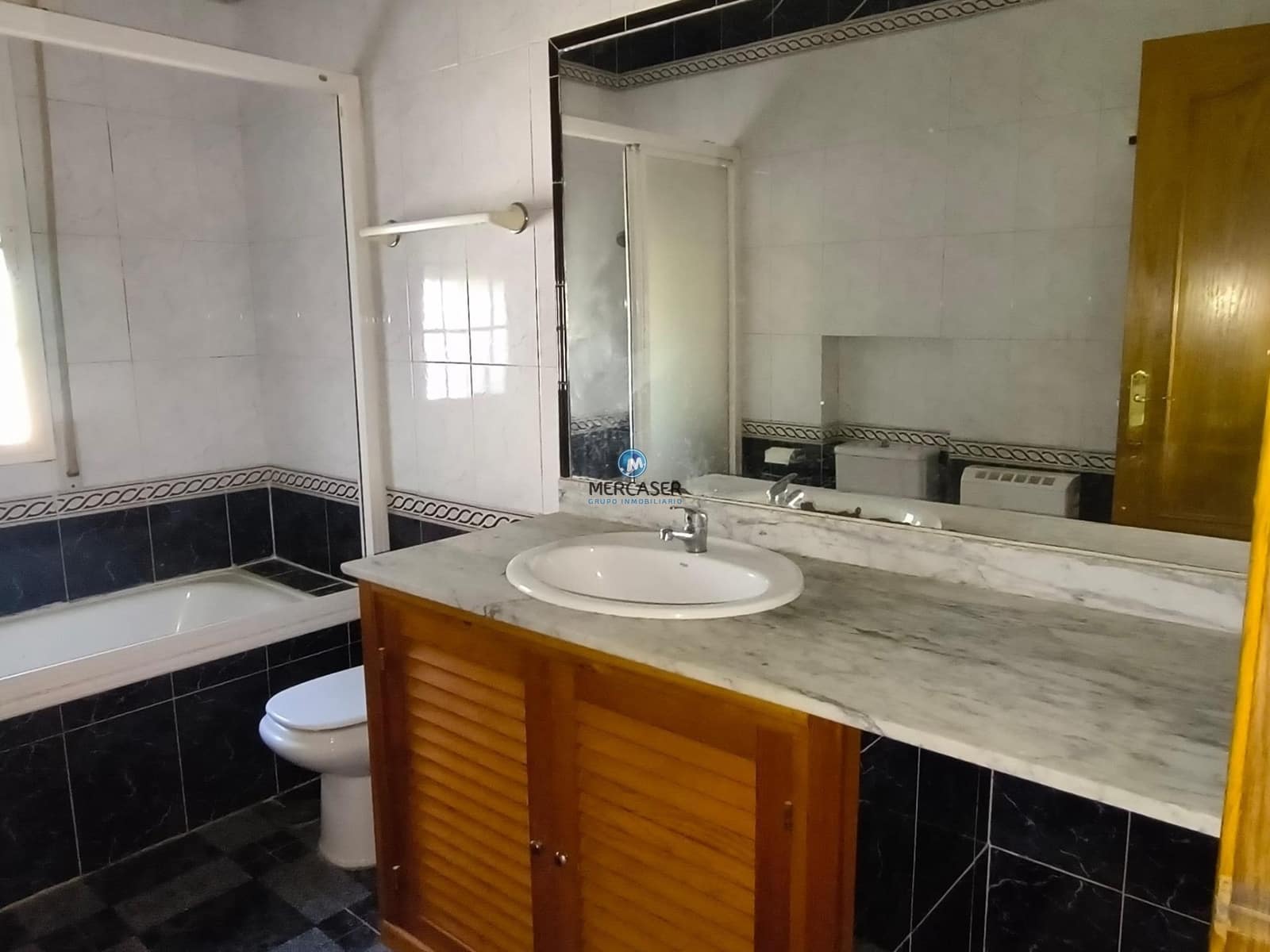 4 bedroom Villa for sale in Nuevo Baztan with pool garage - € 332,100 (Ref: 9876480)