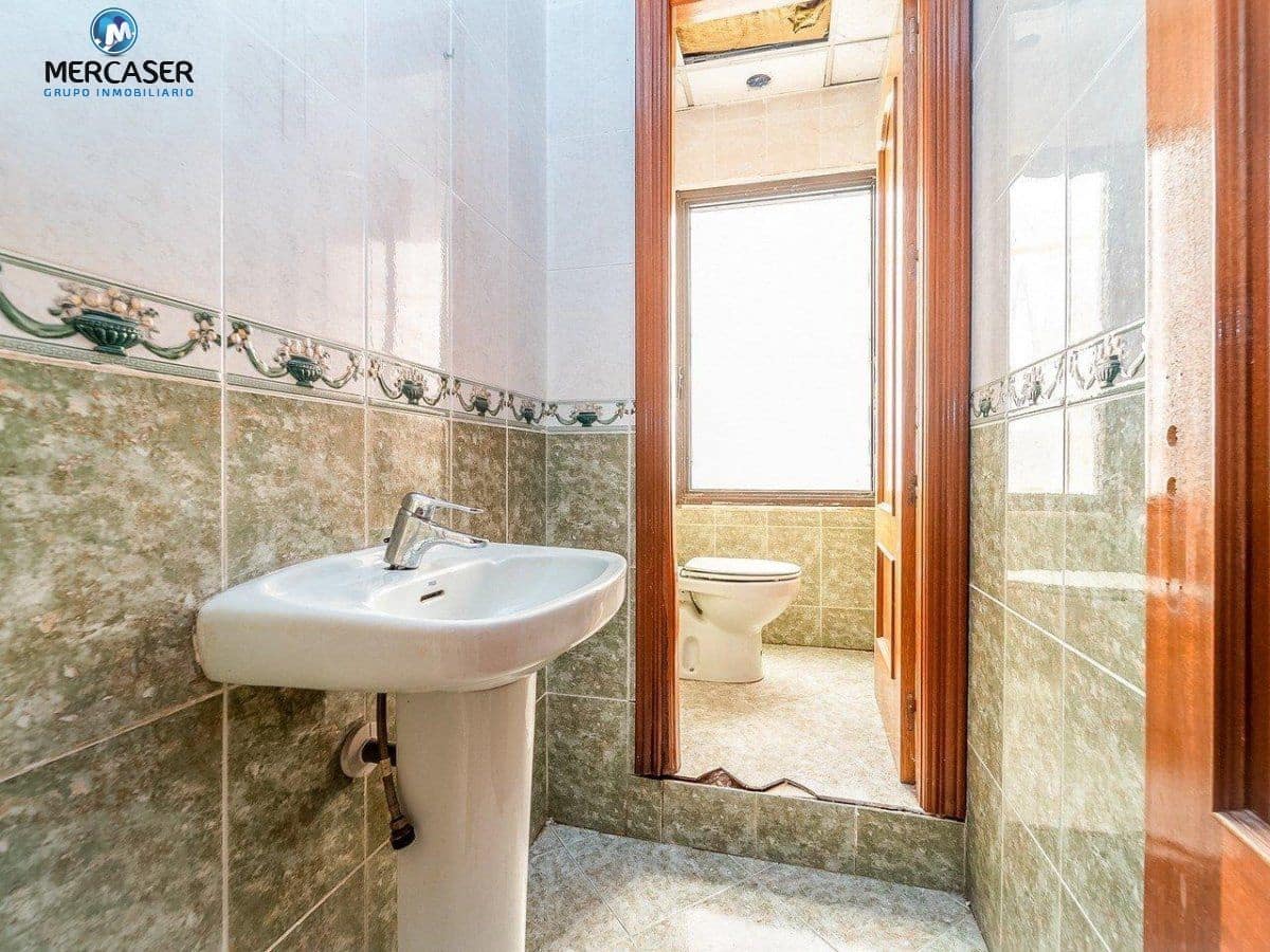 Office for sale in Guadalajara city - € 81,000 (Ref: 9884847)