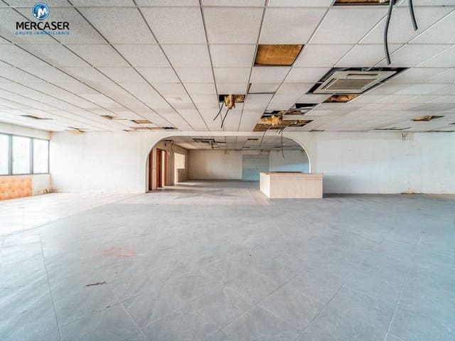 Bureau à vendre à Guadalajara ville - 81 000 € (Ref: 9884847)