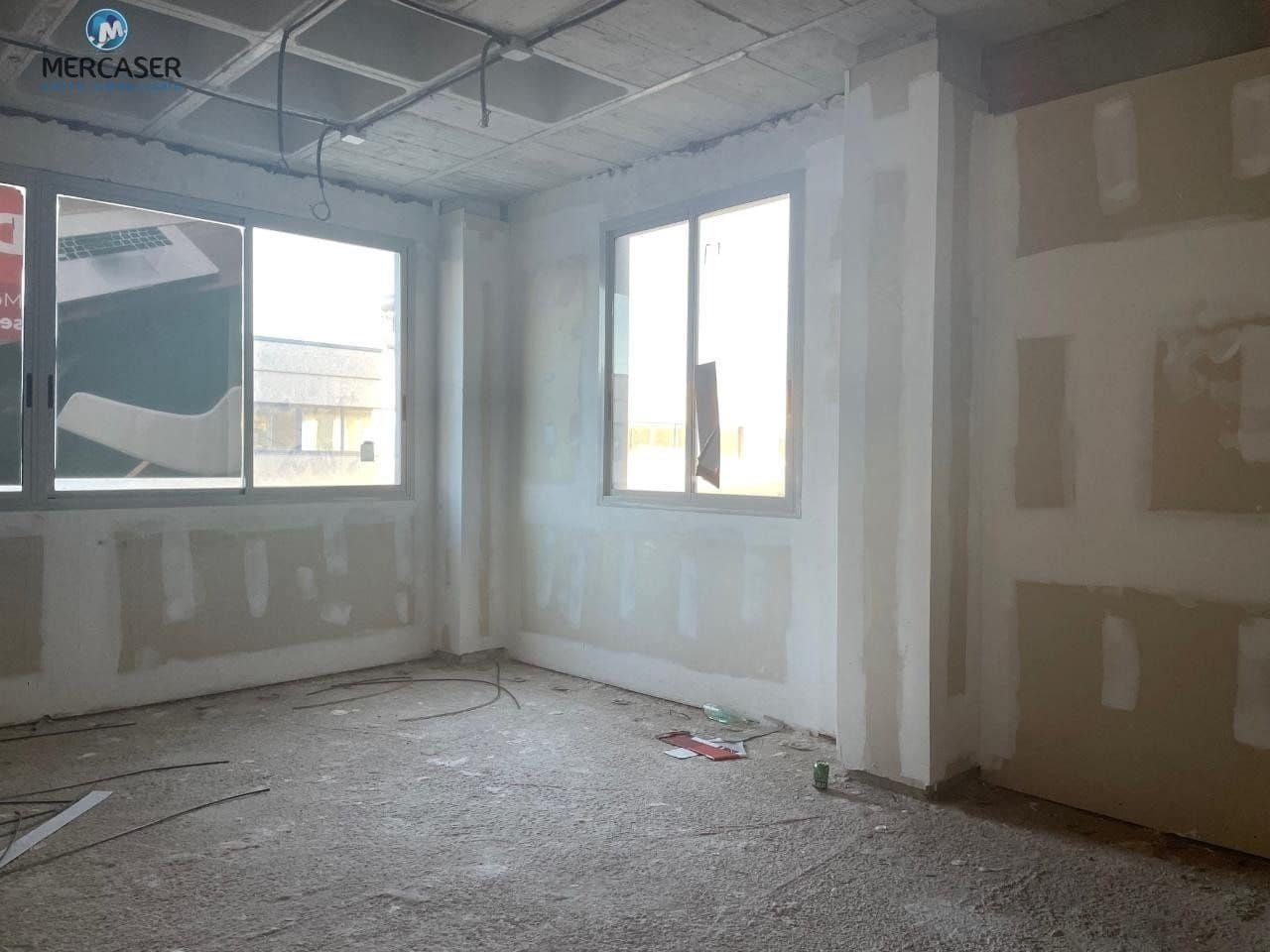 Office for sale in Guadalajara city - € 81,000 (Ref: 9884847)