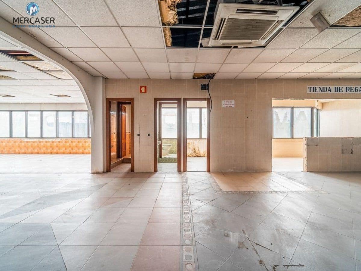 Commercial for sale in Guadalajara city - € 89,500 (Ref: 9884848)