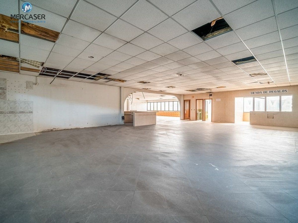 Commercial for sale in Guadalajara city - € 89,500 (Ref: 9884848)