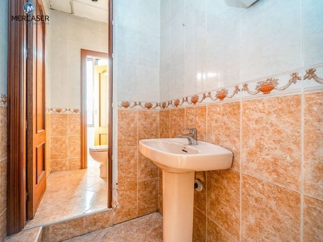 Erhverv til salg i Guadalajara by - € 89.500 (Ref: 9884848)