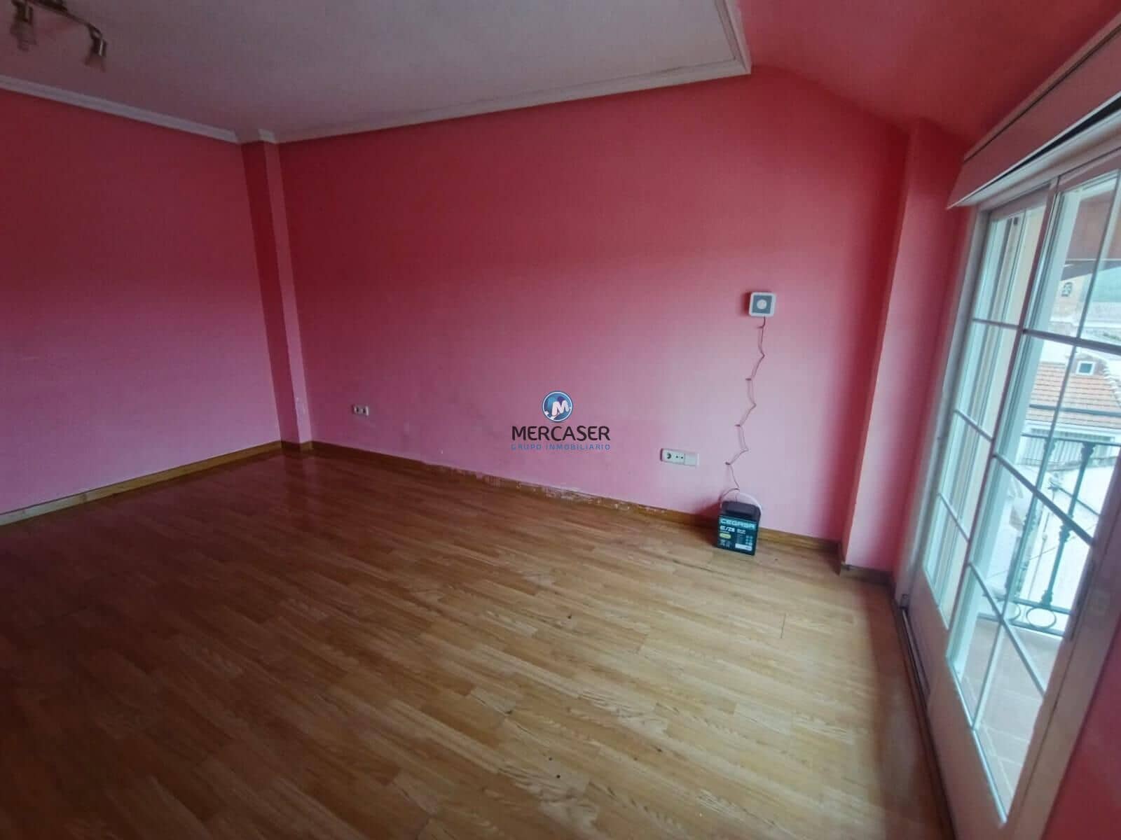 2 makuuhuone Asunto myytävänä paikassa Valdilecha mukana 
autotalli - 135 700 € (Ref: 9892411)