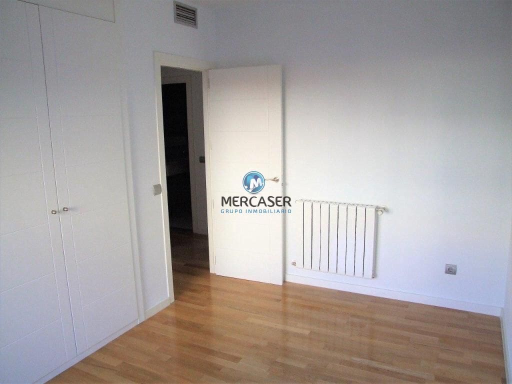 2 soveværelse Lejlighed til salg i Velilla de San Antonio - € 239.000 (Ref: 9892412)
