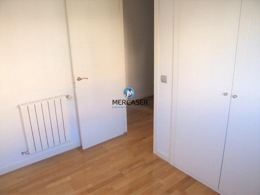 2 soveværelse Lejlighed til salg i Velilla de San Antonio - € 239.000 (Ref: 9892412)