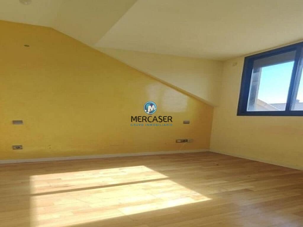2 soveværelse Lejlighed til salg i Velilla de San Antonio - € 239.000 (Ref: 9892412)