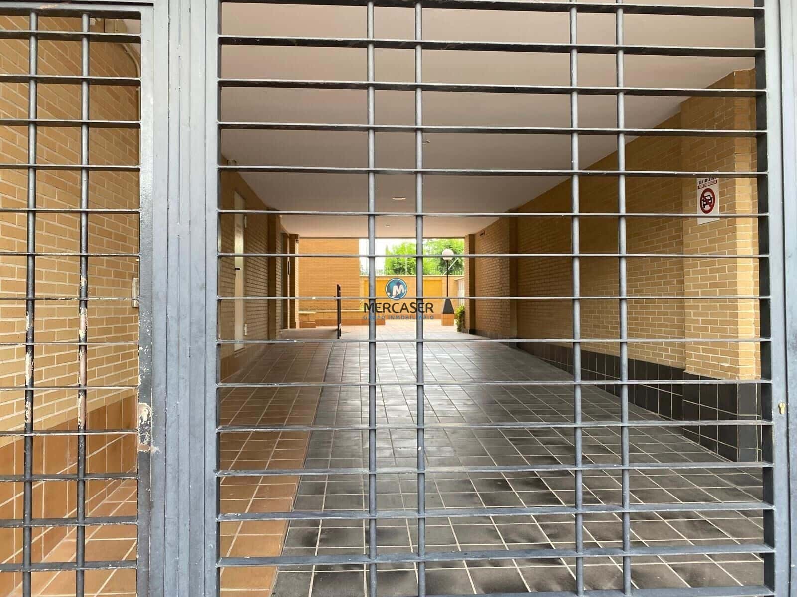 Piso de 1 habitación en Alcalá de Henares en alquiler con garaje - 900 € (Ref: 9911109)