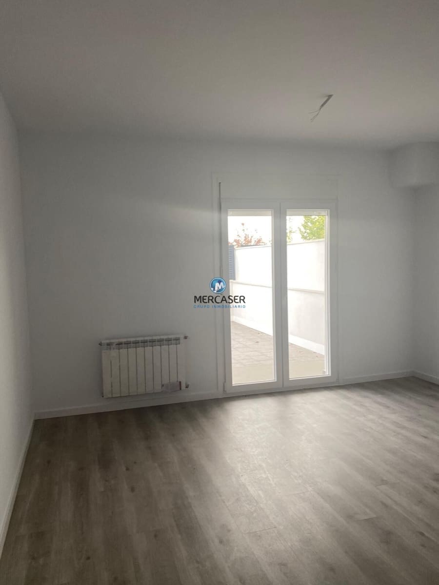 3 bedroom Flat for rent in Meco with pool garage - € 1,200 (Ref: 9920458)