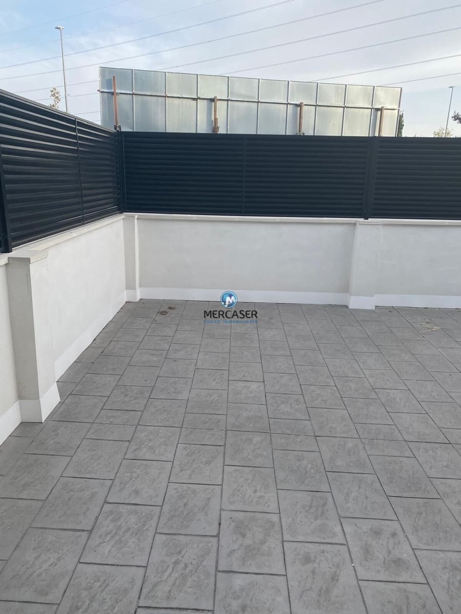 3 bedroom Flat for rent in Meco with pool garage - € 1,200 (Ref: 9920458)