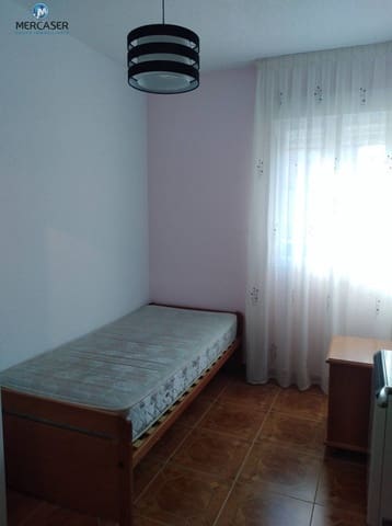 2 bedroom Flat for rent in Alcalá de Henares - € 1,050 (Ref: 9920459)