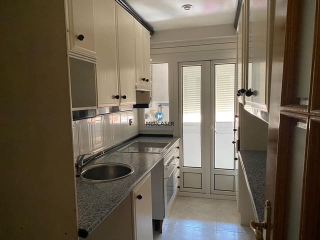 Piso de 3 habitaciones en Alcalá de Henares en venta - 153.500 € (Ref: 9920460)