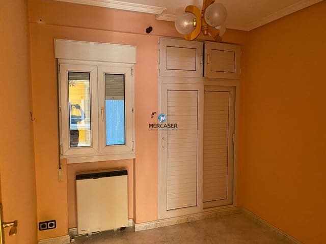 Piso de 3 habitaciones en Alcalá de Henares en venta - 153.500 € (Ref: 9920460)