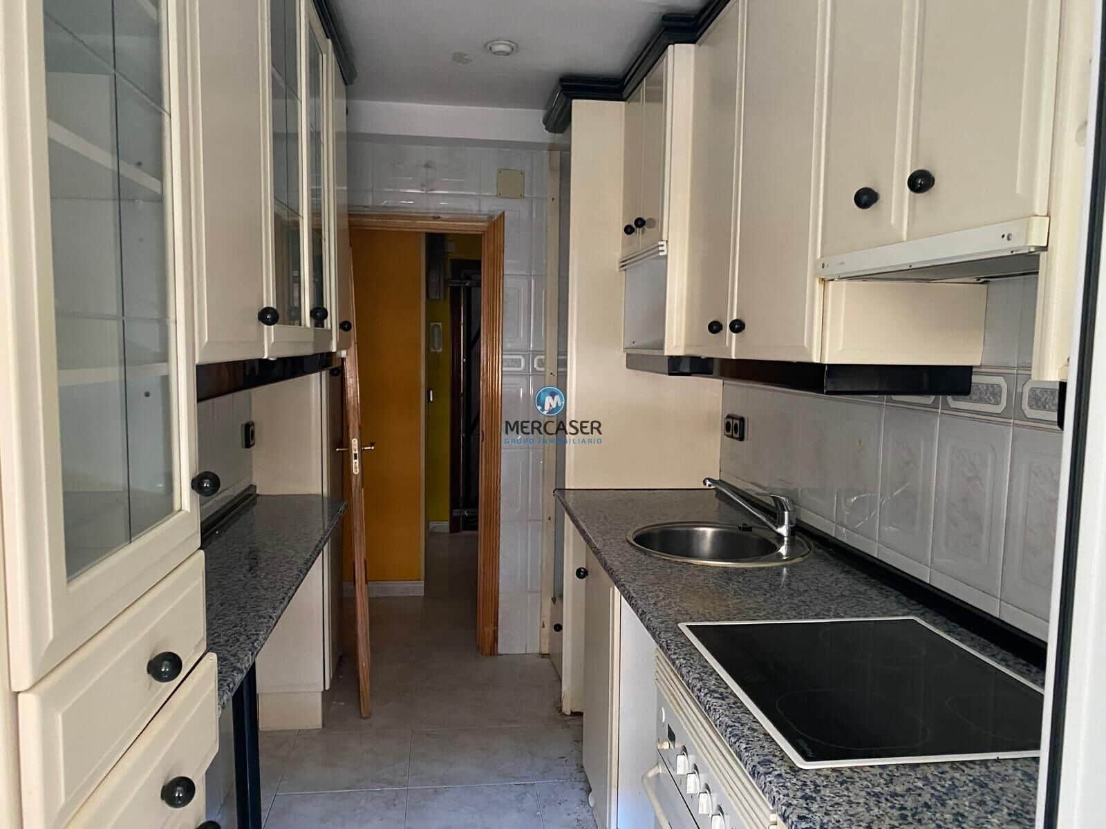 3 bedroom Flat for sale in Alcala de Henares - € 153,500 (Ref: 9920460)
