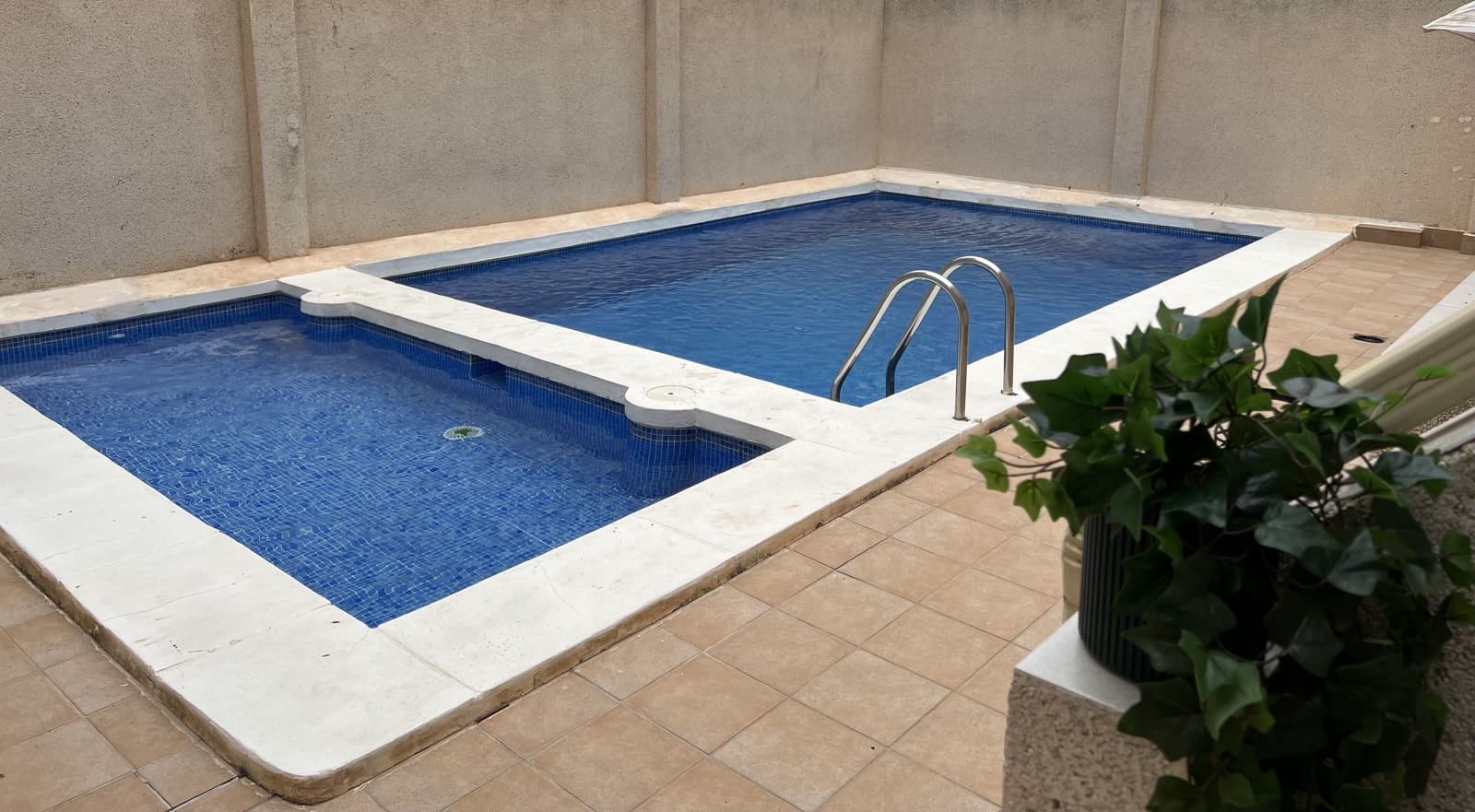 1 bedroom Apartment for sale in Torrevieja with pool - € 129,000 (Ref: 9638016)