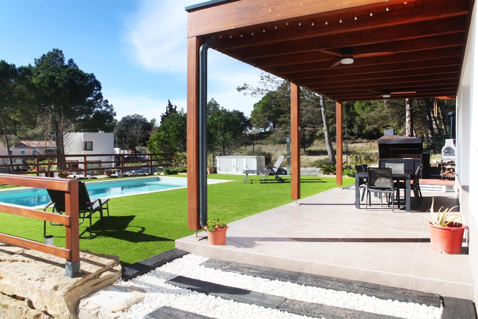 5 chambre Finca/Maison de Campagne à vendre à Begues avec piscine - 890 000 € (Ref: 9634900)