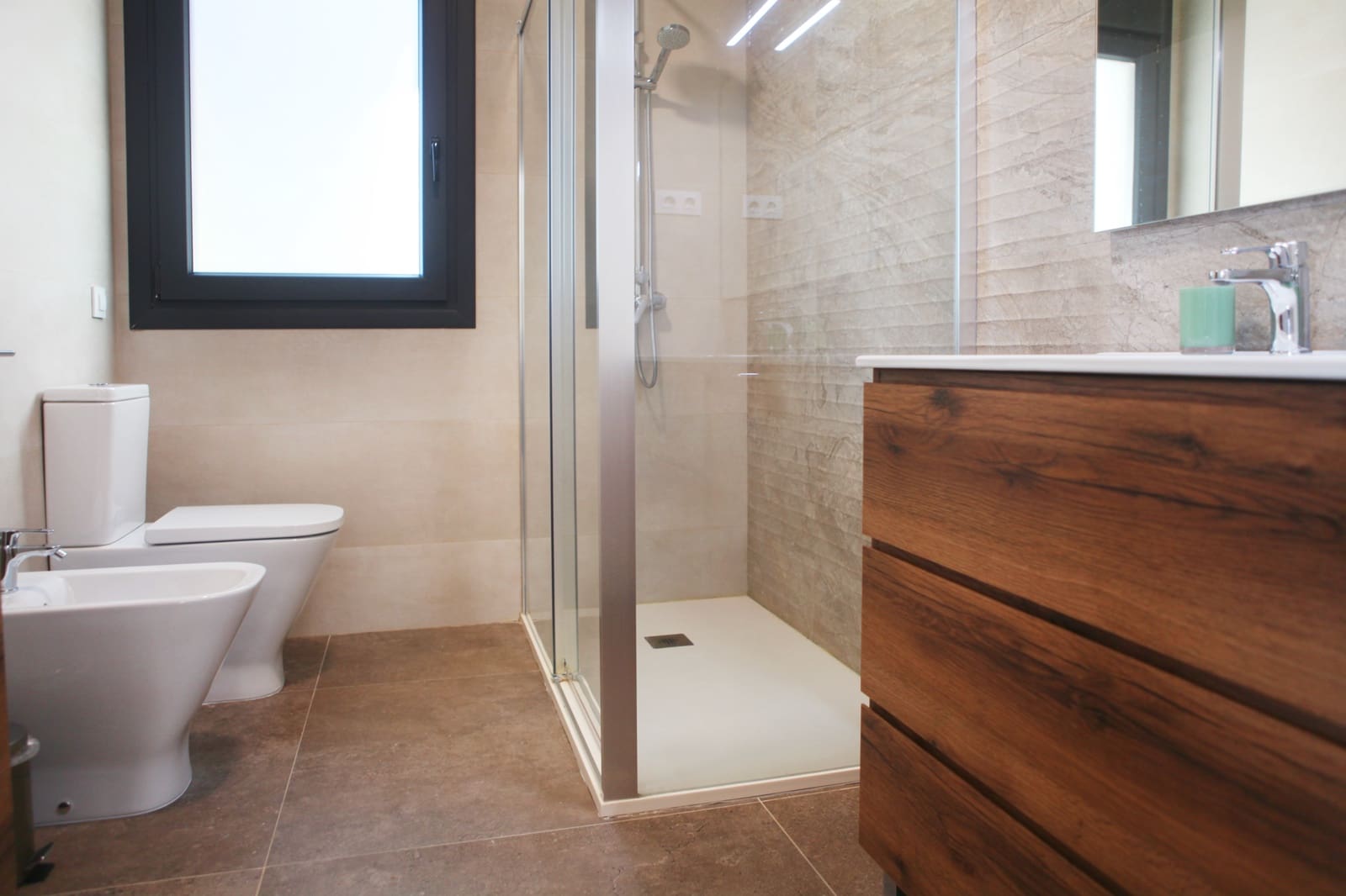 5 chambre Finca/Maison de Campagne à vendre à Begues avec piscine - 890 000 € (Ref: 9634900)