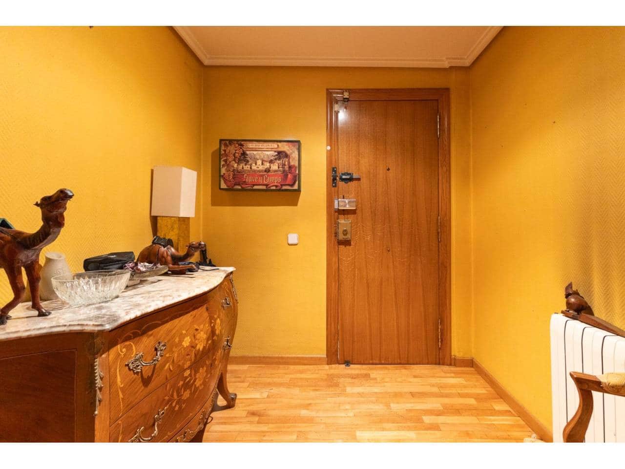 4 slaapkamer Flat te koop in Valencia stad met garage - € 450.000 (Ref: 9671032)