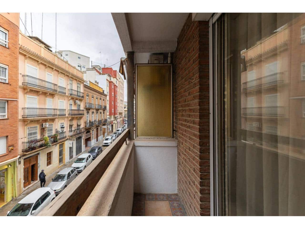 4 slaapkamer Flat te koop in Valencia stad met garage - € 450.000 (Ref: 9671032)