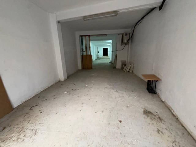 Erhverv til salg i Valencia by - € 150.000 (Ref: 9671034)