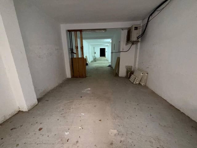 Erhverv til salg i Valencia by - € 150.000 (Ref: 9671034)