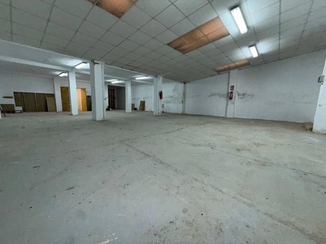 Erhverv til salg i Valencia by - € 150.000 (Ref: 9671034)