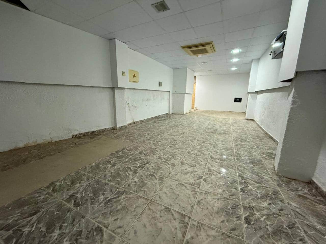 Gewerbe zu verkaufen in Valencia Stadt - 150.000 € (Ref: 9671034)