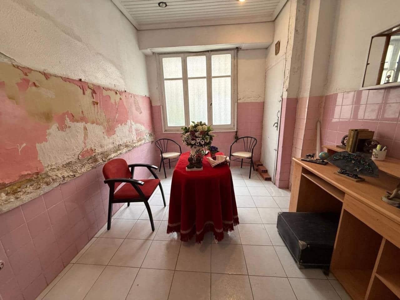 6 bedroom Terraced Villa for sale in Valencia city with garage - € 490,000 (Ref: 9671035)