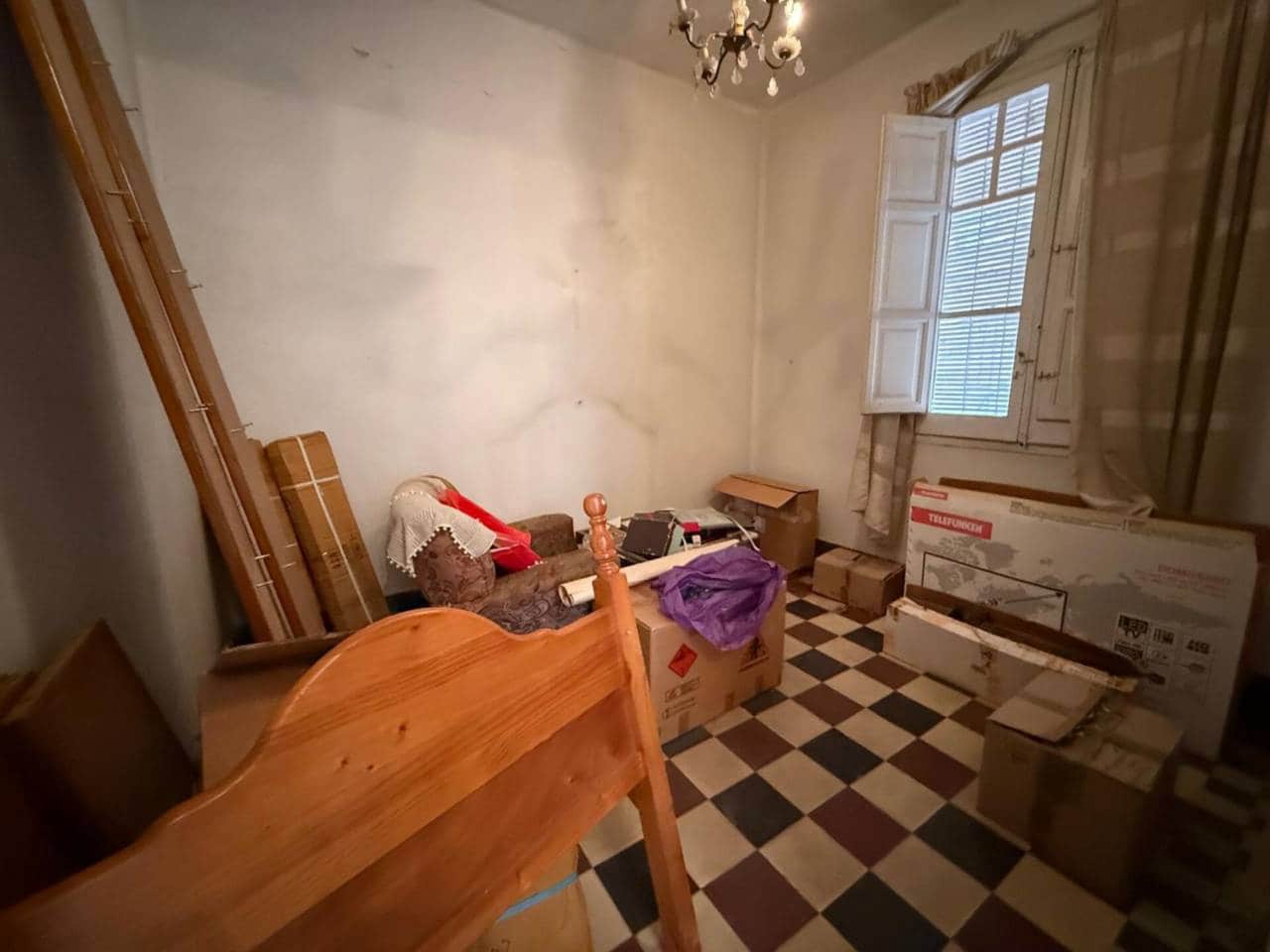 6 bedroom Terraced Villa for sale in Valencia city with garage - € 490,000 (Ref: 9671035)