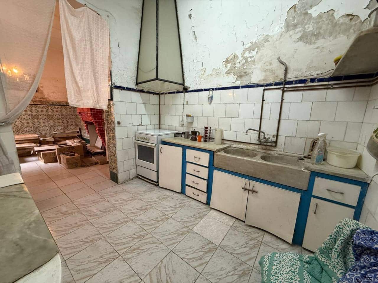 6 bedroom Terraced Villa for sale in Valencia city with garage - € 490,000 (Ref: 9671035)