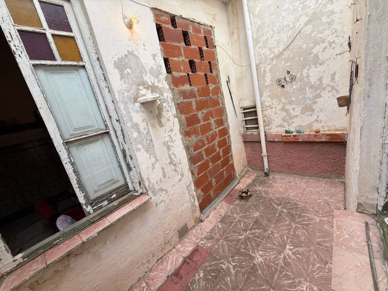 6 bedroom Terraced Villa for sale in Valencia city with garage - € 490,000 (Ref: 9671035)