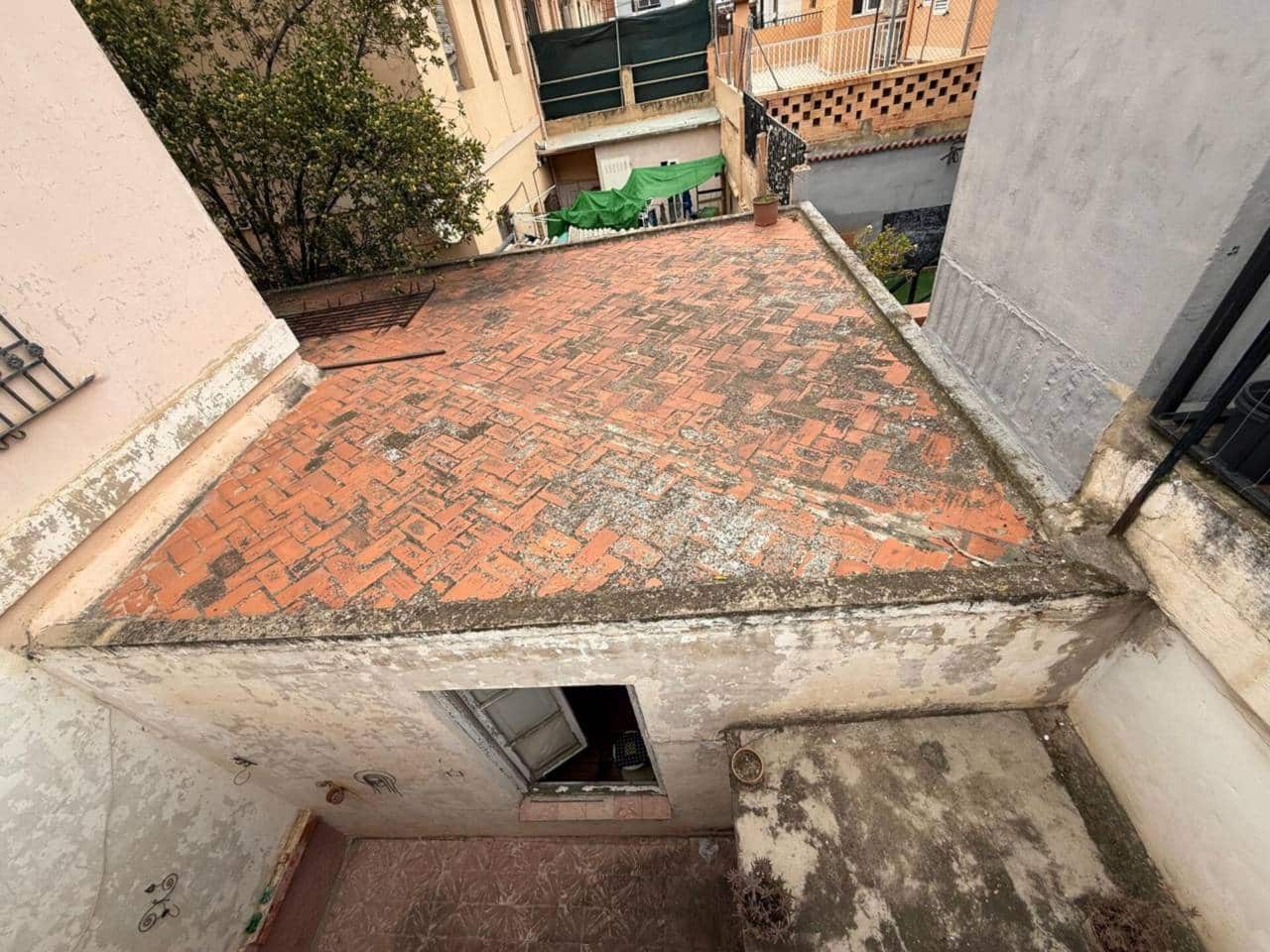 6 bedroom Terraced Villa for sale in Valencia city with garage - € 490,000 (Ref: 9671035)