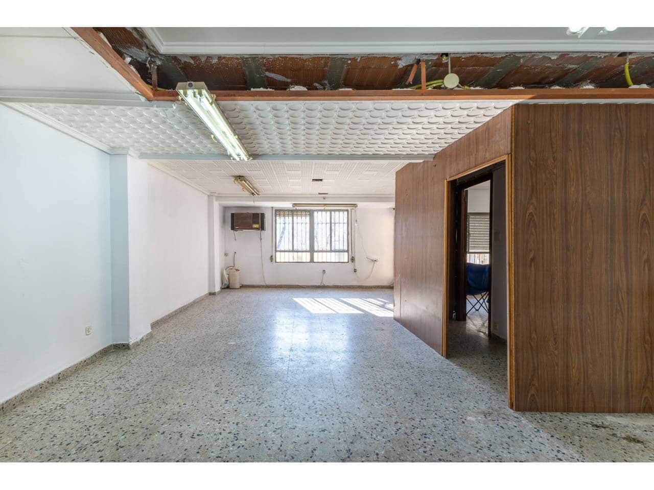 4 sovrum Lägenhet till salu i Valencia stad - 275 000 € (Ref: 9671036)