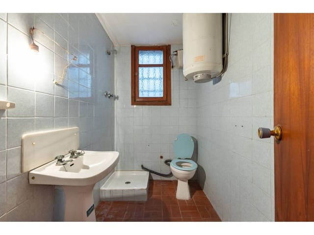 4 sovrum Lägenhet till salu i Valencia stad - 275 000 € (Ref: 9671036)