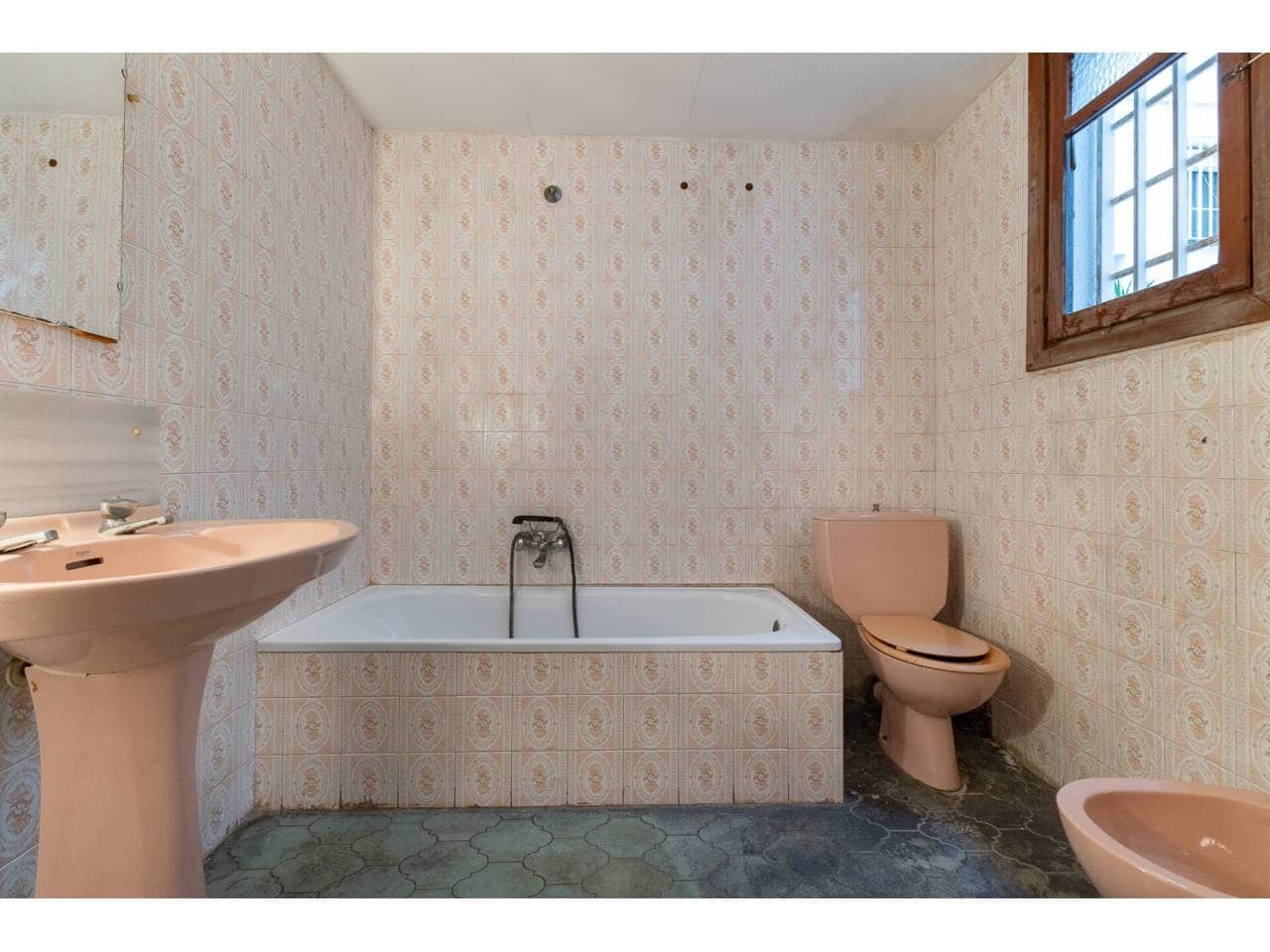 4 sovrum Lägenhet till salu i Valencia stad - 275 000 € (Ref: 9671036)