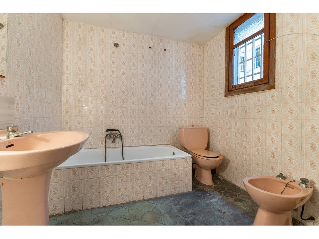 4 sovrum Lägenhet till salu i Valencia stad - 275 000 € (Ref: 9671036)