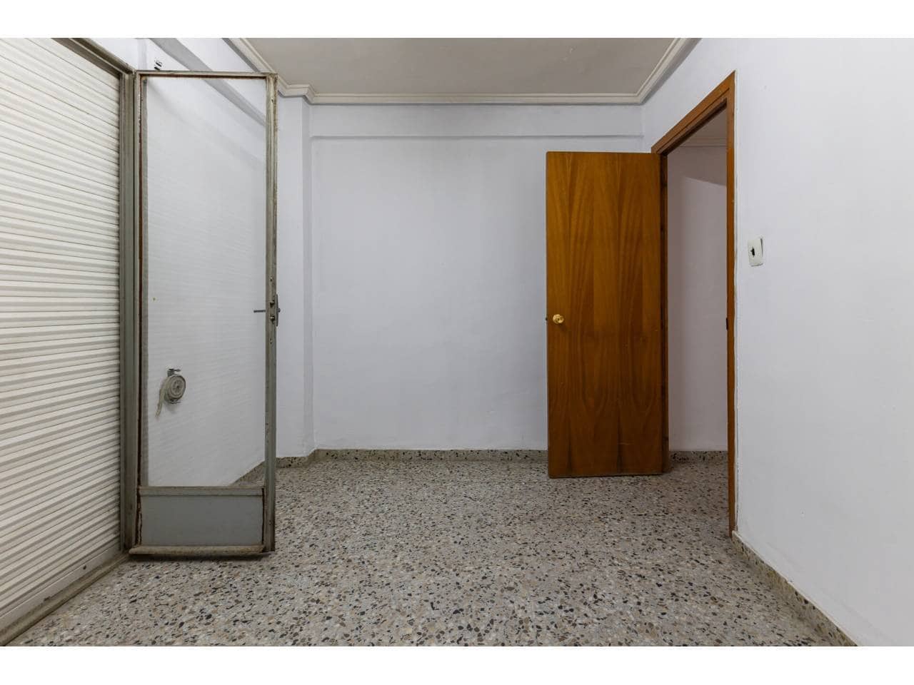 4 sovrum Lägenhet till salu i Valencia stad - 275 000 € (Ref: 9671036)