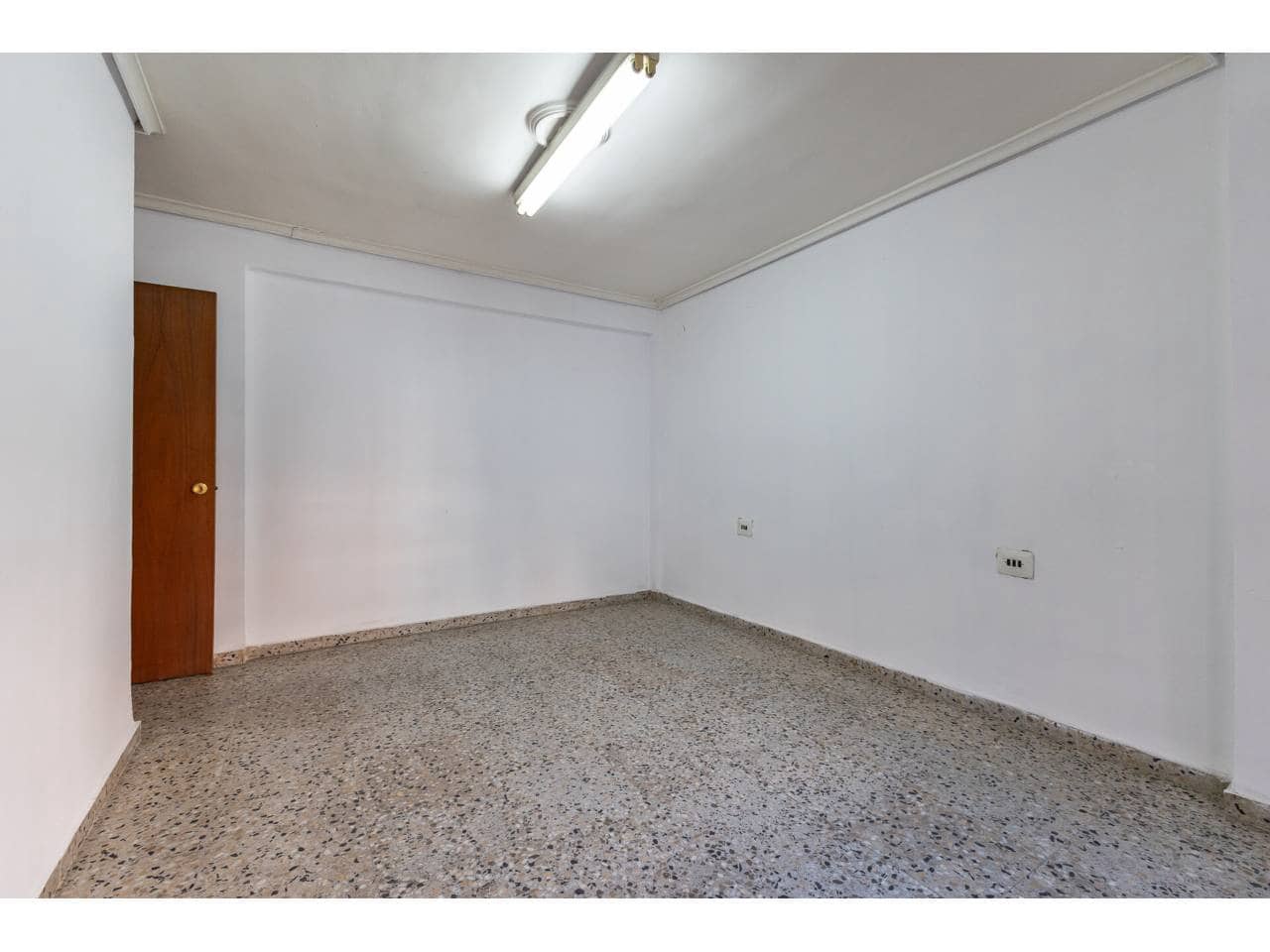 4 sovrum Lägenhet till salu i Valencia stad - 275 000 € (Ref: 9671036)