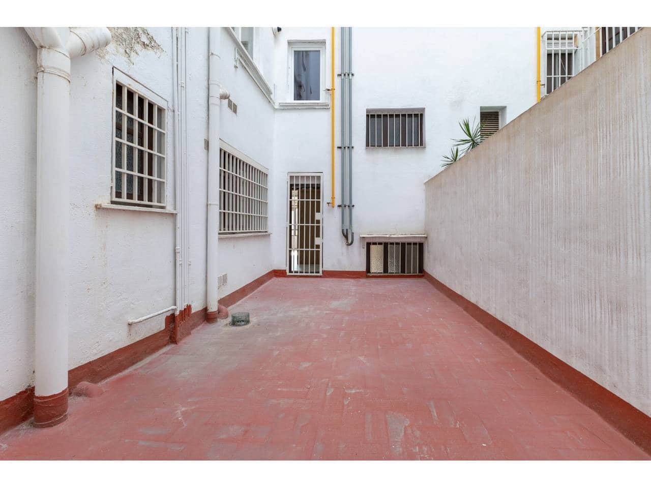 4 sovrum Lägenhet till salu i Valencia stad - 275 000 € (Ref: 9671036)