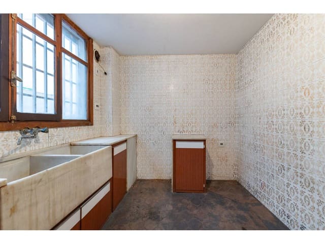 4 sovrum Lägenhet till salu i Valencia stad - 275 000 € (Ref: 9671036)