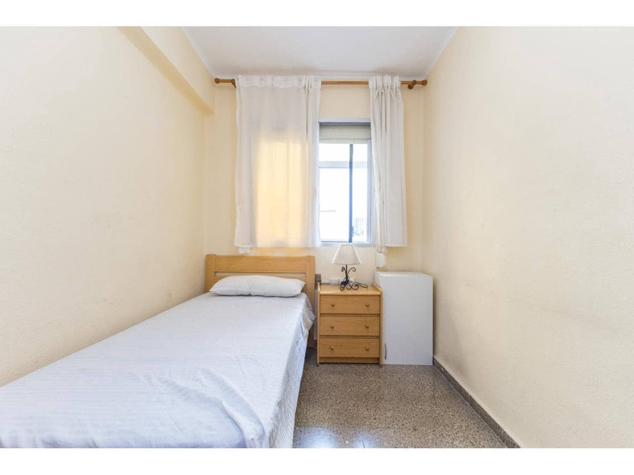 3 slaapkamer Flat te koop in Valencia stad - € 295.000 (Ref: 9671037)