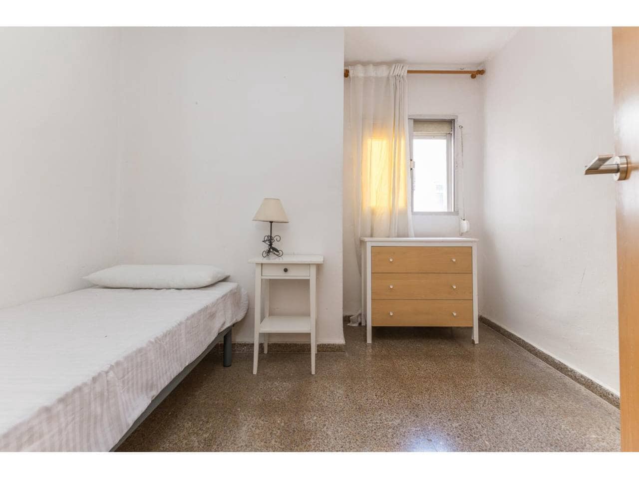 3 slaapkamer Flat te koop in Valencia stad - € 295.000 (Ref: 9671037)