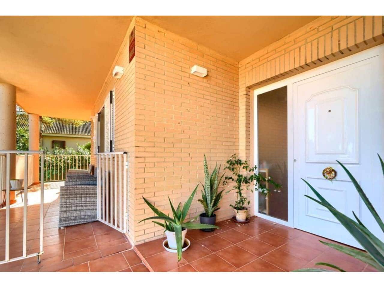 4 bedroom Villa for sale in Chiva with pool garage - € 420,000 (Ref: 9671043)