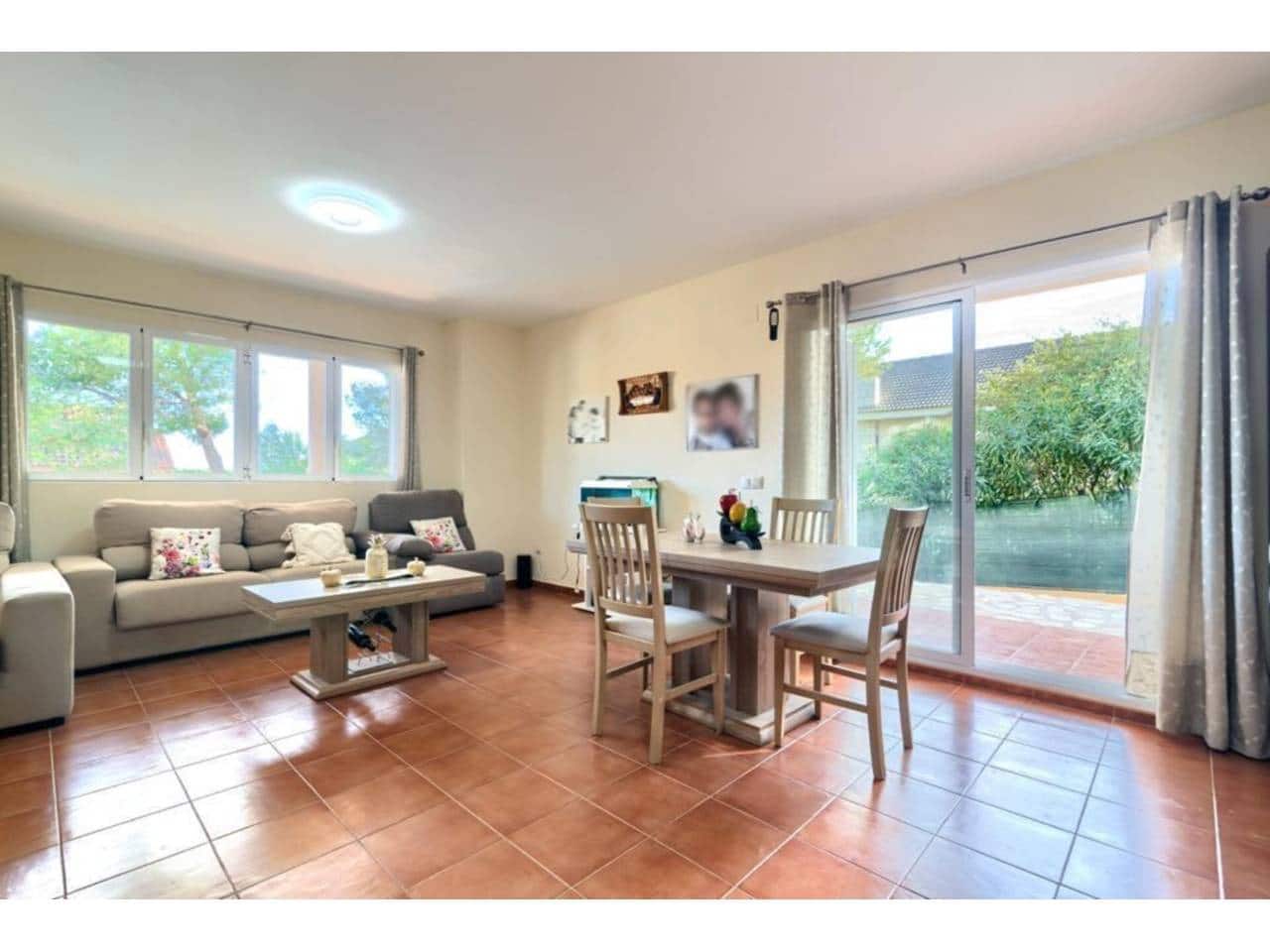 4 bedroom Villa for sale in Chiva with pool garage - € 420,000 (Ref: 9671043)