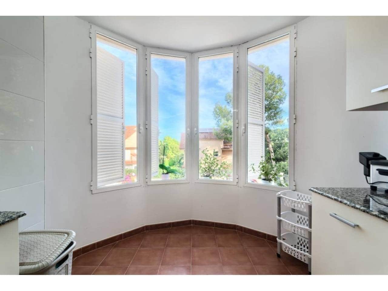 4 bedroom Villa for sale in Chiva with pool garage - € 420,000 (Ref: 9671043)