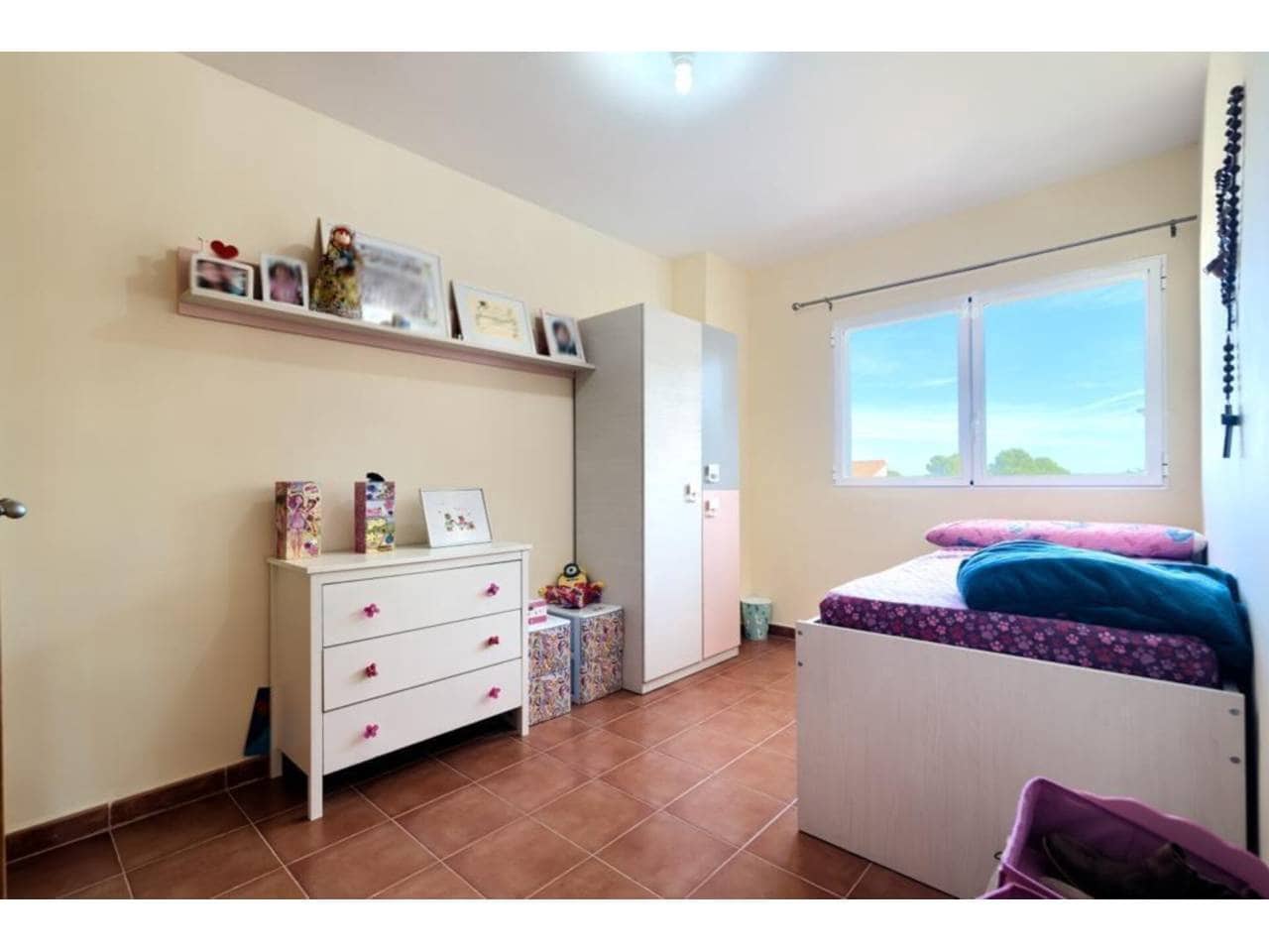 4 bedroom Villa for sale in Chiva with pool garage - € 420,000 (Ref: 9671043)