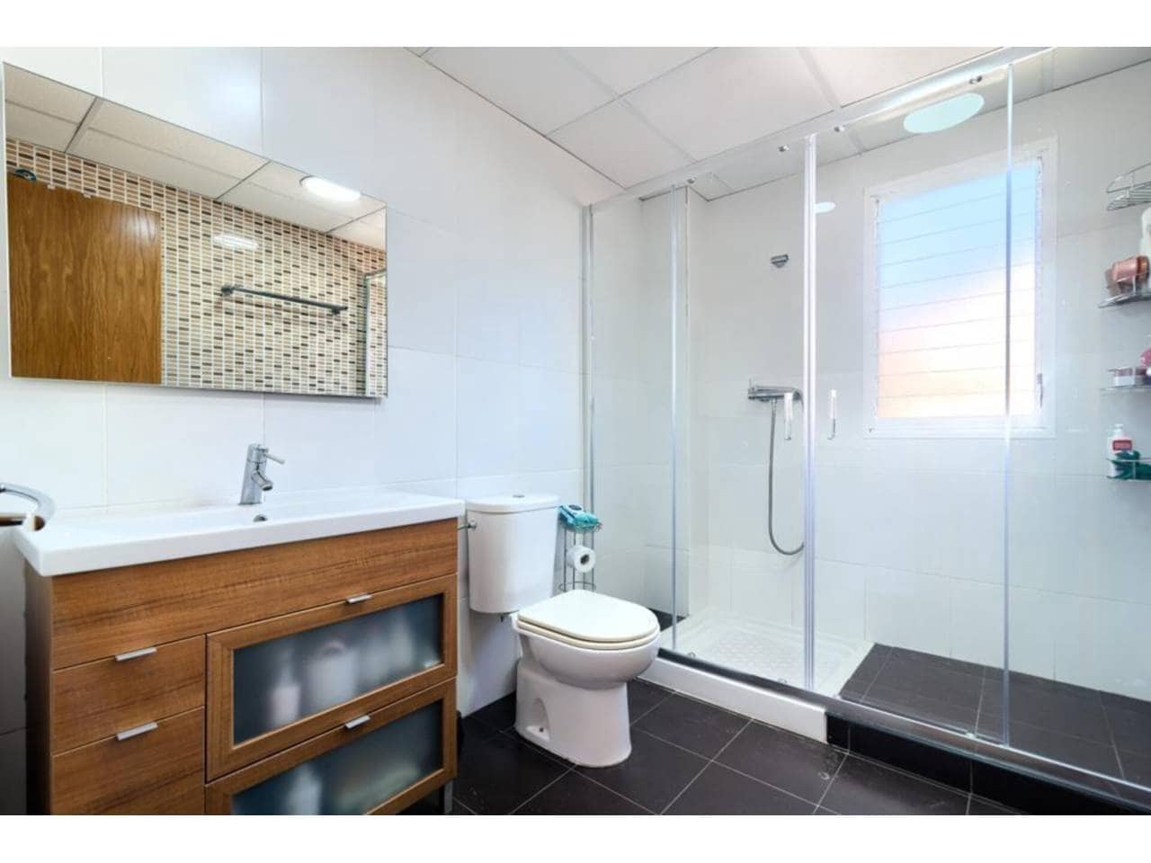 4 bedroom Villa for sale in Chiva with pool garage - € 420,000 (Ref: 9671043)