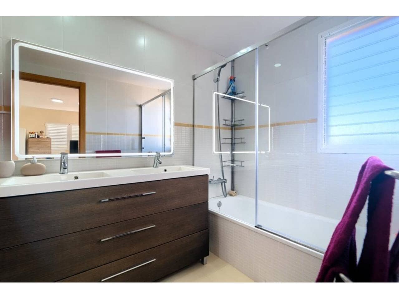 4 bedroom Villa for sale in Chiva with pool garage - € 420,000 (Ref: 9671043)