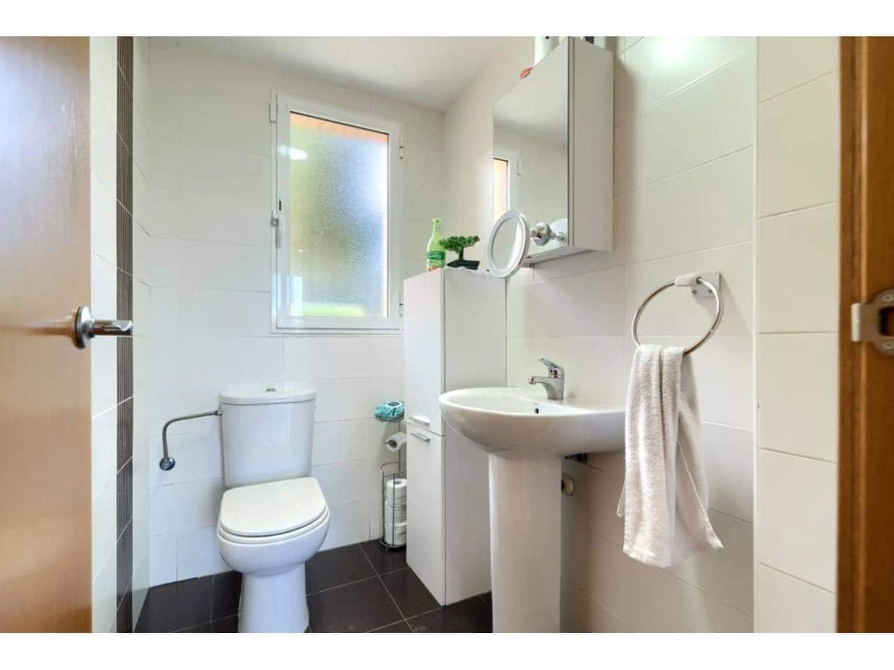 4 bedroom Villa for sale in Chiva with pool garage - € 420,000 (Ref: 9671043)